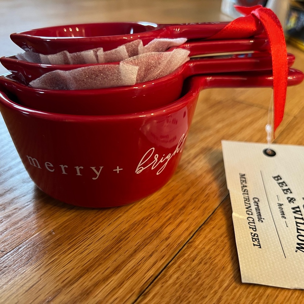 Holiday Red Measuring Cup Set